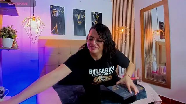  samanthaa foxx online show from 11/16/25, 11:15