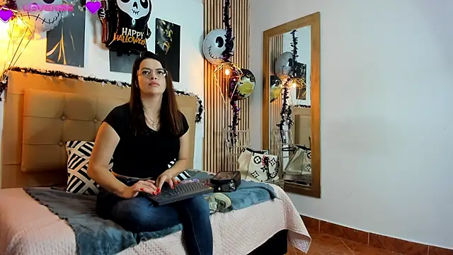  samanthaa foxx online show from 10/17/25, 11:23