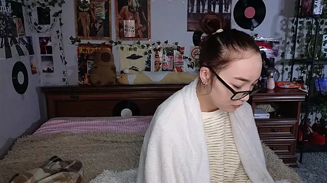 OdetteBiddy online show from 11/15/25, 09:08