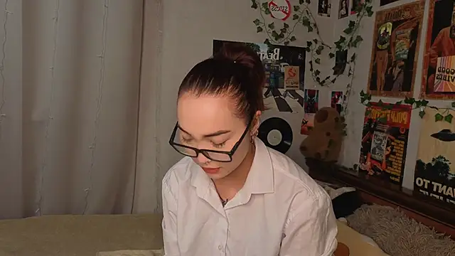 OdetteBiddy online show from 11/28/25, 08:09