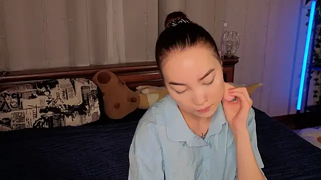 OdetteBiddy online show from 12/21/25, 08:09