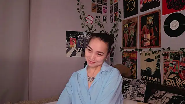 OdetteBiddy online show from 11/22/25, 09:13