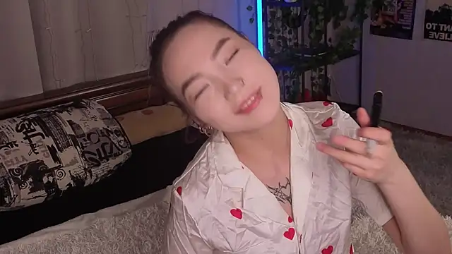 OdetteBiddy online show from 12/17/25, 08:25