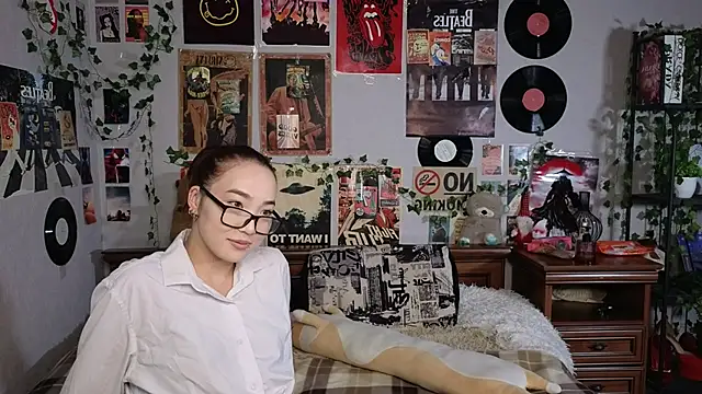 OdetteBiddy online show from 11/16/25, 07:29