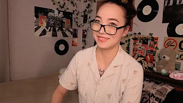 OdetteBiddy online show from 11/30/25, 08:53