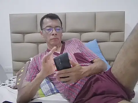 skinnylatino51 online show from 11/01/25, 12:28