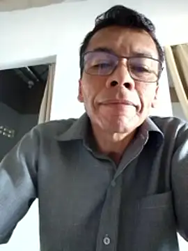 skinnylatino51 online show from 04/10/26, 05:09