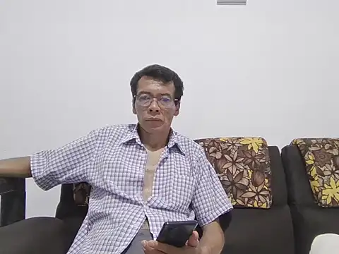 skinnylatino51 online show from 10/19/25, 12:35