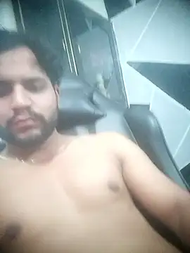 Kartikkartik8595 online show from 03/15/26, 09:33