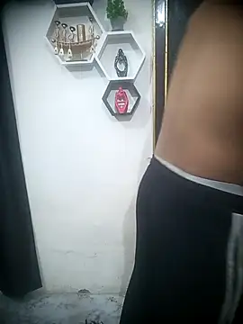 Kartikkartik8595 online show from 03/25/26, 09:46