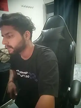 Kartikkartik8595 online show from 03/22/26, 09:27