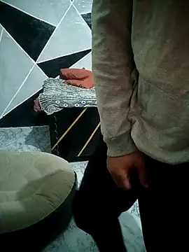 Kartikkartik8595 online show from 11/27/25, 09:26