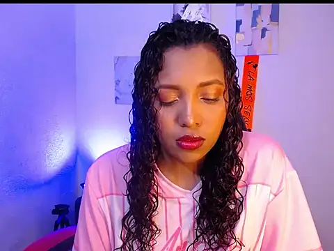 Snapshot of warisg__ chatting on 10/05/25, 12:18 warisg online show from 10/05/25, 12:18