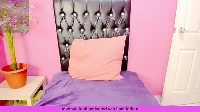 INDIANFLAME online show from 05/18/26, 06:01
