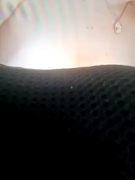 Snapshot of gazb90 chatting on 11/02/25, 02:44 gazb90 online show from 11/02/25, 02:44