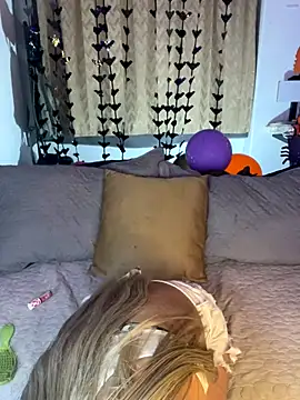 terra sunligth online show from 10/18/25, 10:01