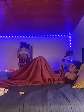 terra sunligth online show from 11/30/25, 11:27