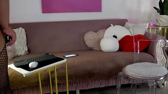 Snapshot of oliviathea chatting on 03/08/26, 11:30 oliviathea online show from 03/08/26, 11:30