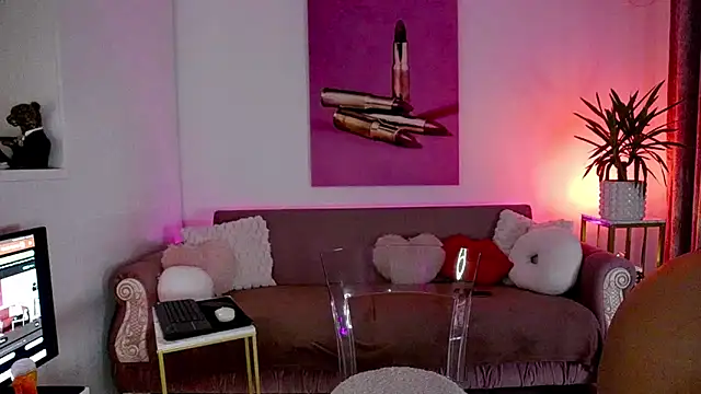 Snapshot of oliviathea chatting on 02/06/26, 02:07 oliviathea online show from 02/06/26, 02:07