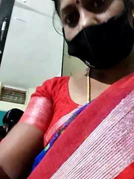 Snapshot of papukurty chatting on 10/12/25, 10:49 papukurty online show from 10/12/25, 10:49