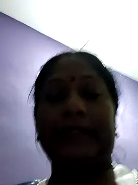 Snapshot of papukurty chatting on 04/18/26, 07:58 papukurty online show from 04/18/26, 07:58