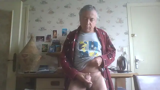 Snapshot of gegevincent chatting on 06/09/26, 09:54 gegevincent online show from 06/09/26, 09:54