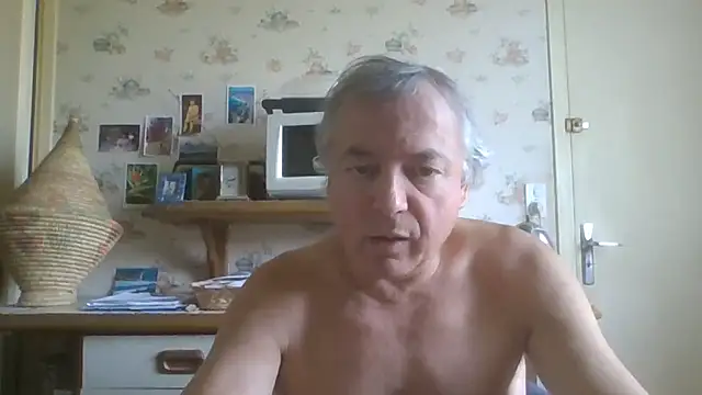 Snapshot of gegevincent chatting on 06/21/26, 11:49 gegevincent online show from 06/21/26, 11:49