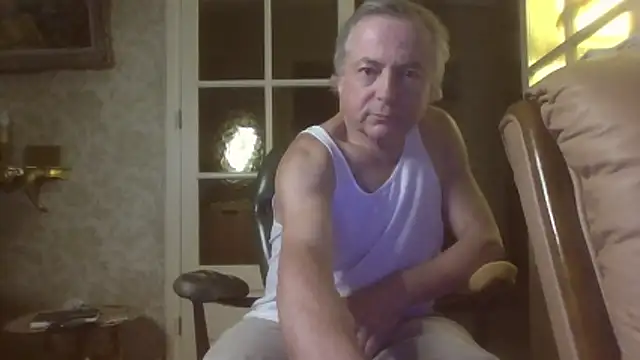 Snapshot of gegevincent chatting on 06/13/26, 09:35 gegevincent online show from 06/13/26, 09:35