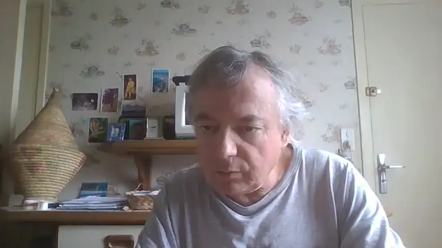 Snapshot of gegevincent chatting on 06/06/26, 01:49 gegevincent online show from 06/06/26, 01:49