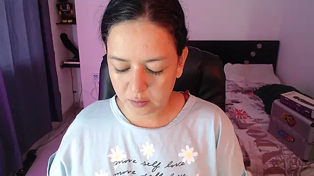 Abbyjoness21 online show from 10/16/25, 01:08