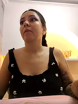 Abbyjoness21 online show from 10/31/25, 08:05