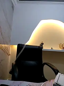 Abbyjoness21 online show from 10/30/25, 10:17