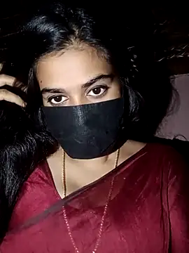 umairahaasan 1 online show from 11/08/25, 10:41