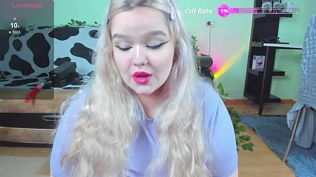 Snapshot of _CandyM1lky_ chatting on 09/11/25, 06:24 CandyM1lky online show from 09/11/25, 06:24