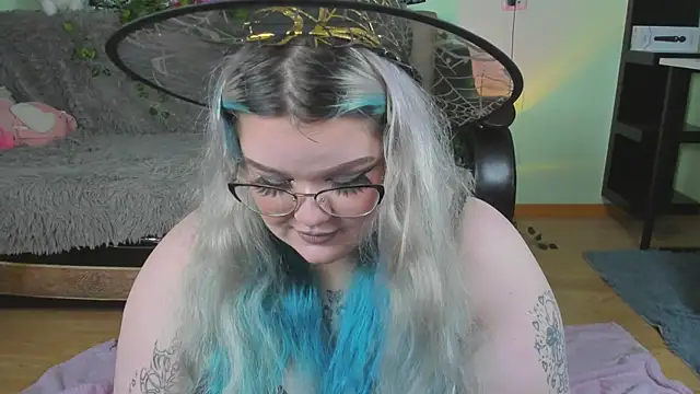  CandyM1lky  online show from 10/29/25, 06:56