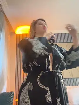 aydabella7777 online show from 11/16/25, 12:54