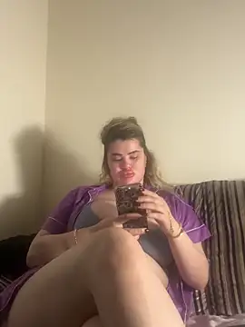 aydabella7777 online show from 12/14/25, 07:52