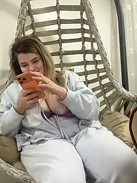 aydabella7777 online show from 02/19/26, 06:38