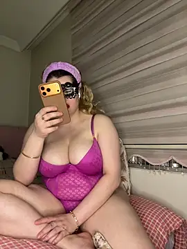 aydabella7777 online show from 03/29/26, 06:42