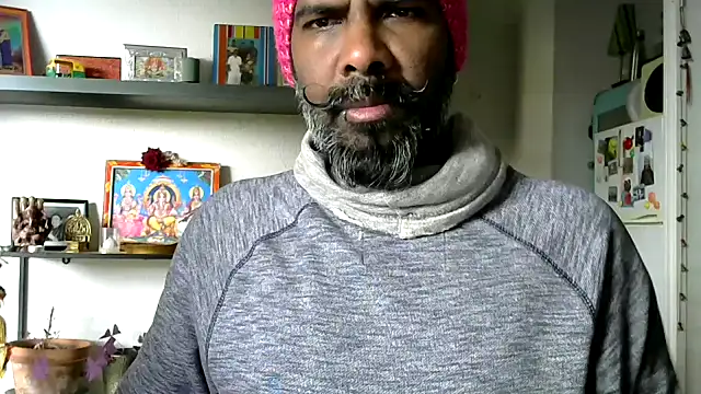 frenchblackc31 online show from 01/08/26, 10:43