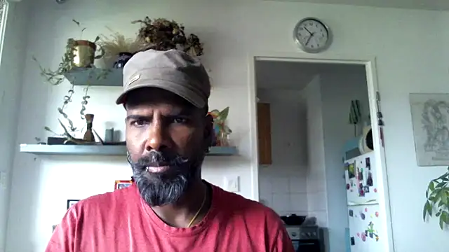 Snapshot of frenchblackc31 chatting on 09/12/25, 08:36 frenchblackc31 online show from 09/12/25, 08:36