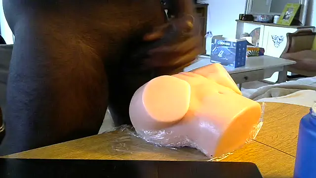 frenchblackc31 online show from 05/23/26, 08:02