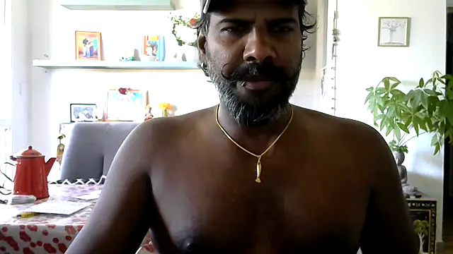 Snapshot of frenchblackc31 chatting on 06/18/26, 02:00 frenchblackc31 online show from 06/18/26, 02:00