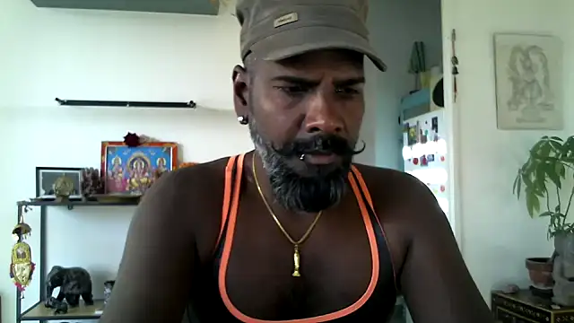 Snapshot of frenchblackc31 chatting on 10/14/25, 03:45 frenchblackc31 online show from 10/14/25, 03:45