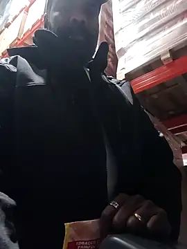 frenchblackc31 online show from 12/15/25, 09:04