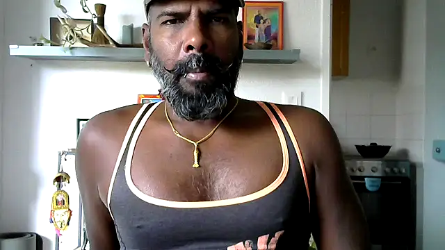 Snapshot of frenchblackc31 chatting on 09/21/25, 12:54 frenchblackc31 online show from 09/21/25, 12:54