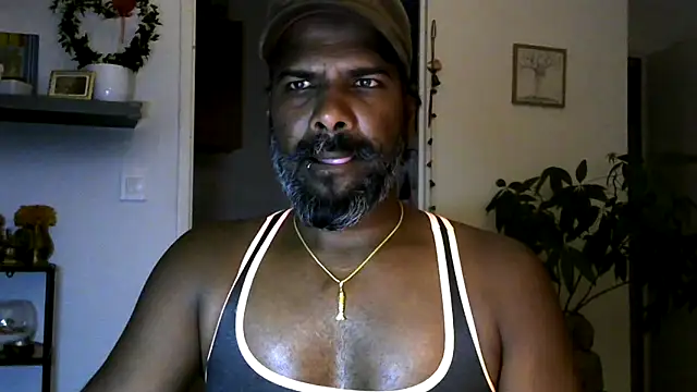 Snapshot of frenchblackc31 chatting on 06/09/26, 07:37 frenchblackc31 online show from 06/09/26, 07:37