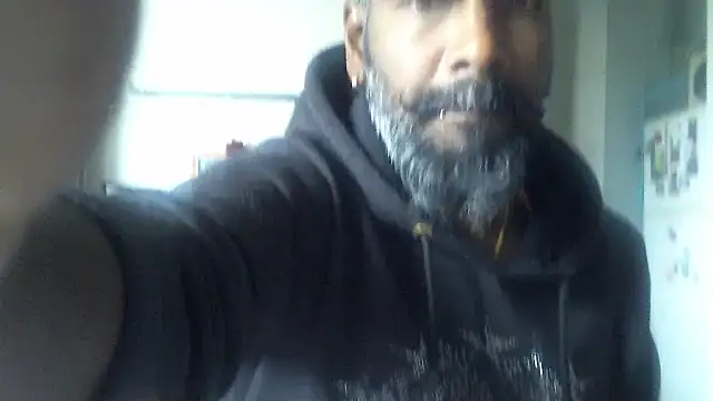 Snapshot of frenchblackc31 chatting on 10/26/25, 08:48 frenchblackc31 online show from 10/26/25, 08:48