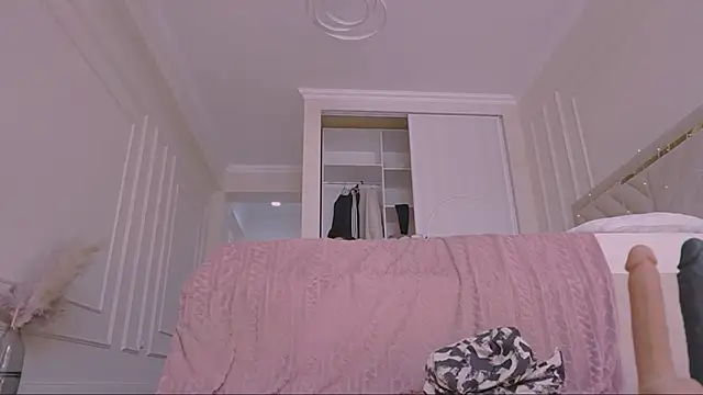 lori leen  online show from 02/25/26, 07:19