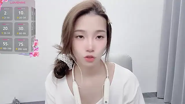 Snapshot of yuyu_77 chatting on 09/14/25, 04:07 yuyu 77 online show from 09/14/25, 04:07